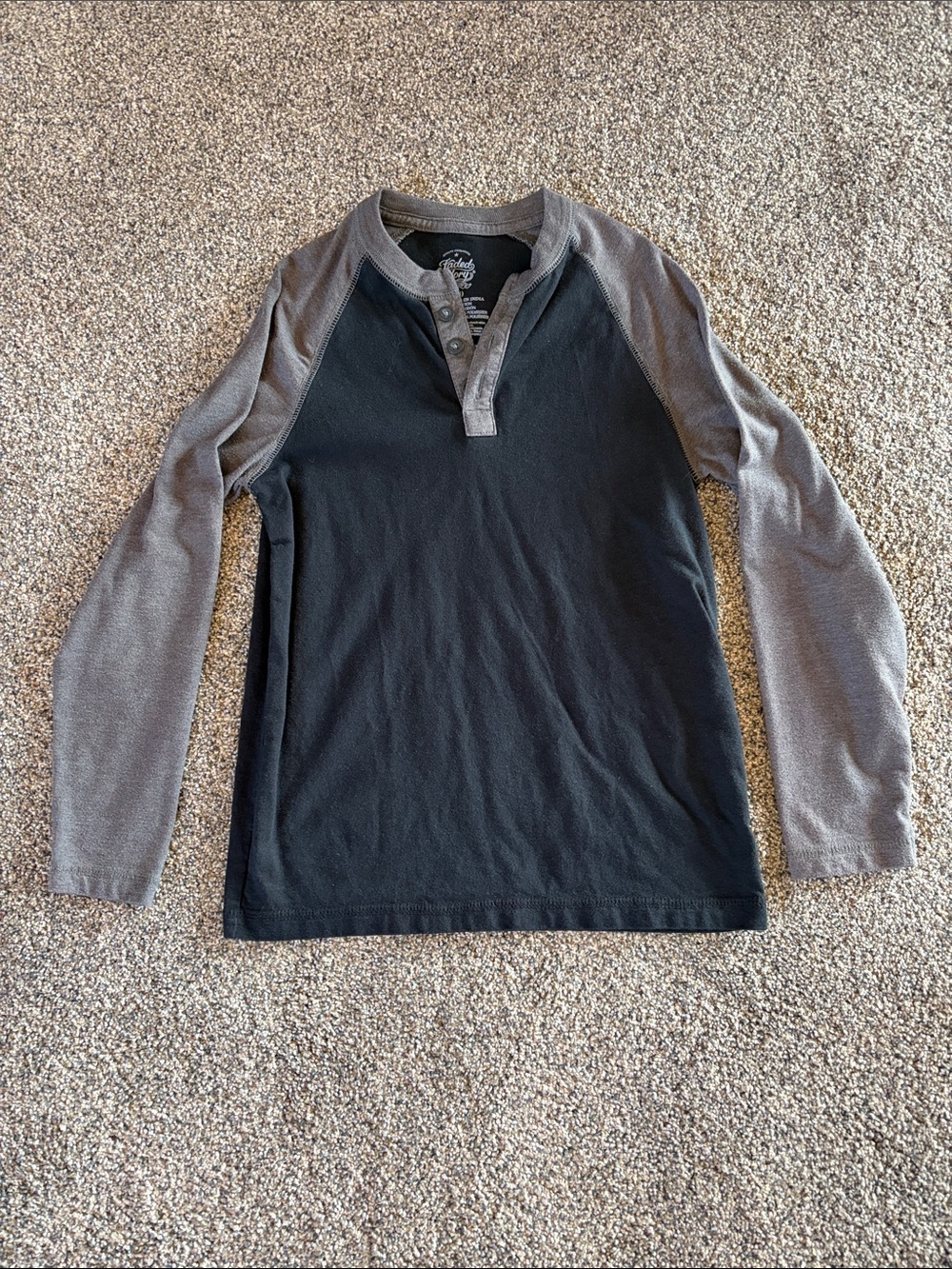 Boys Faded Glory Black Body Long Sleeve Henley with Gray Raglan Sleeves Size 8
